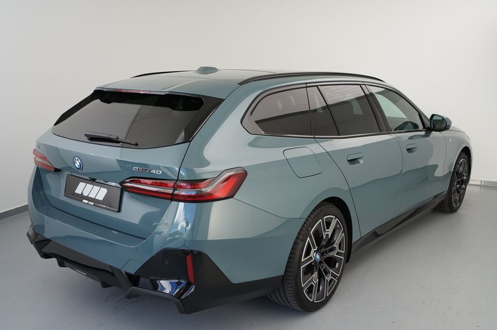 BMW i5 2024