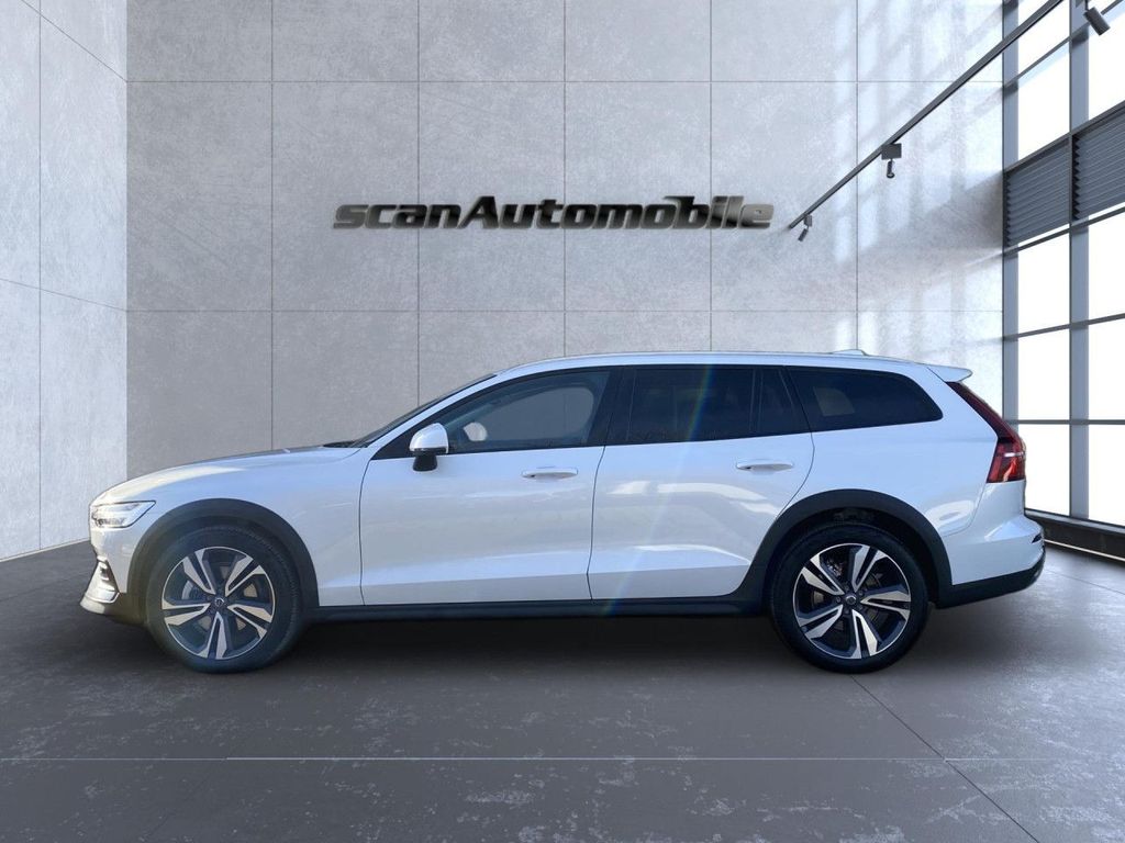 Volvo V60 Cross Country 2024