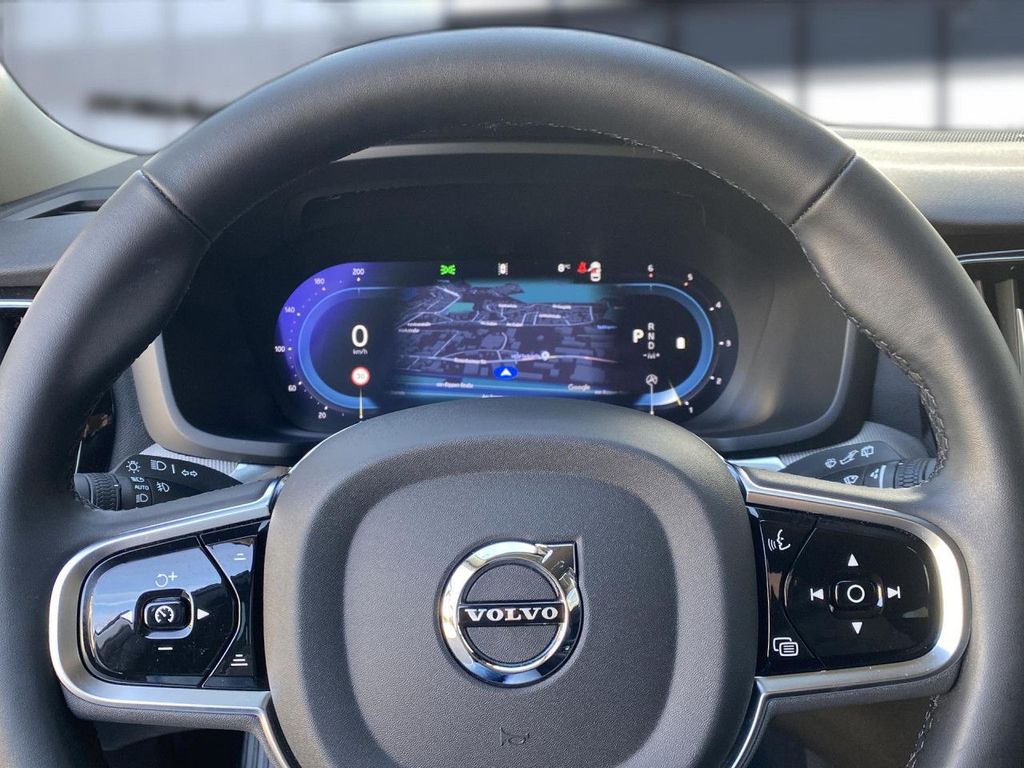 Volvo V60 Cross Country 2024