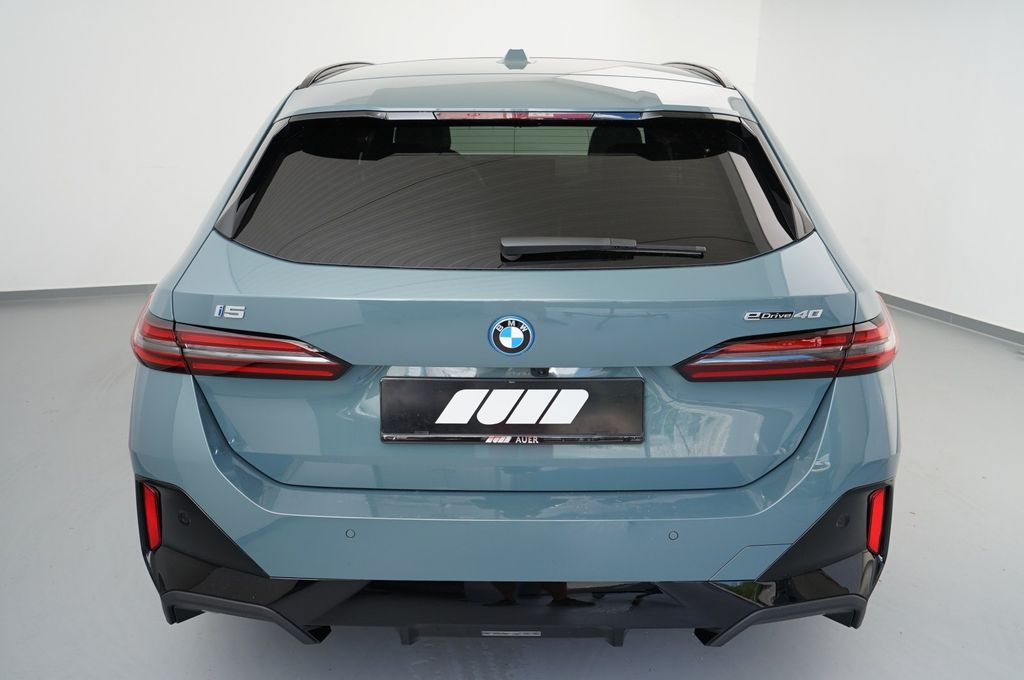 BMW i5 2024