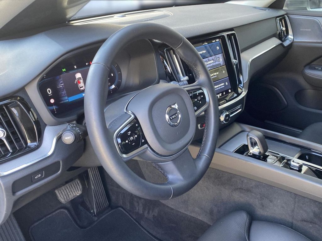 Volvo V60 Cross Country 2024