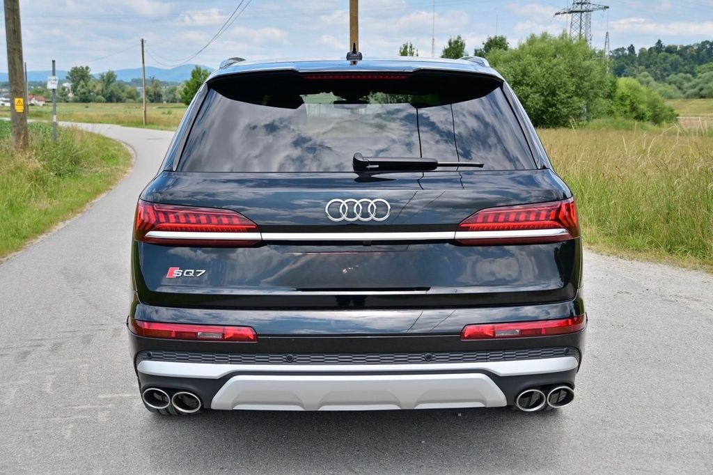 Audi SQ7 2022