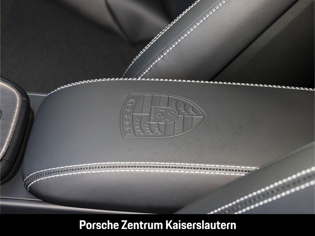 Porsche 992 2025