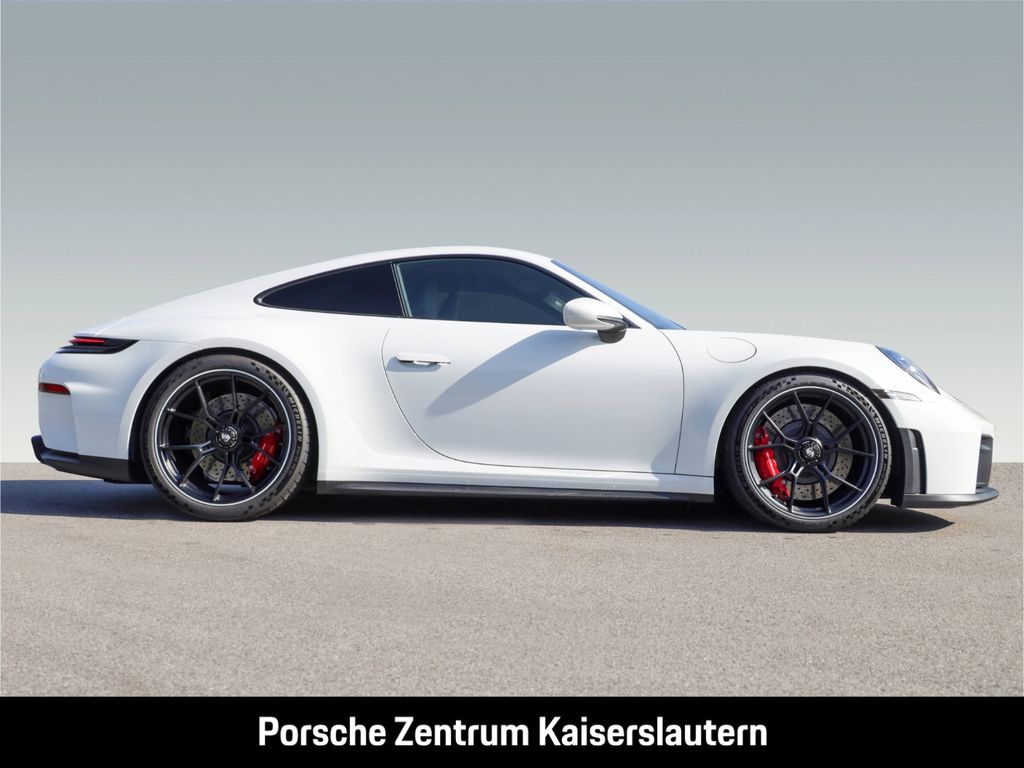 Porsche 992 2025