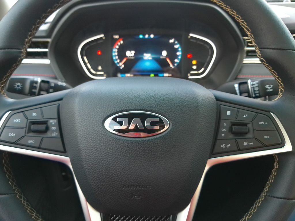 JAC 8 Pro 2026