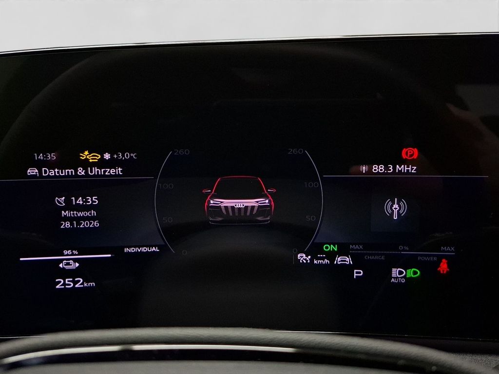 Audi Q6 e-tron 2025