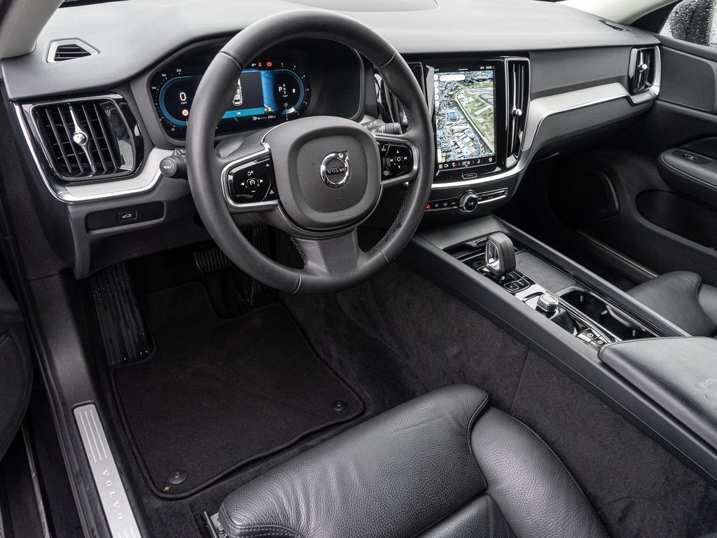 Volvo V60 Cross Country 2023