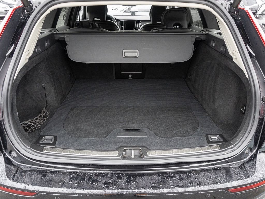 Volvo V60 Cross Country 2023