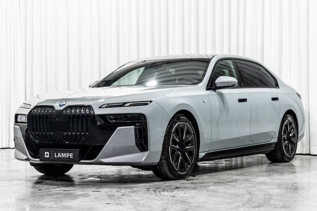 BMW i7 2024