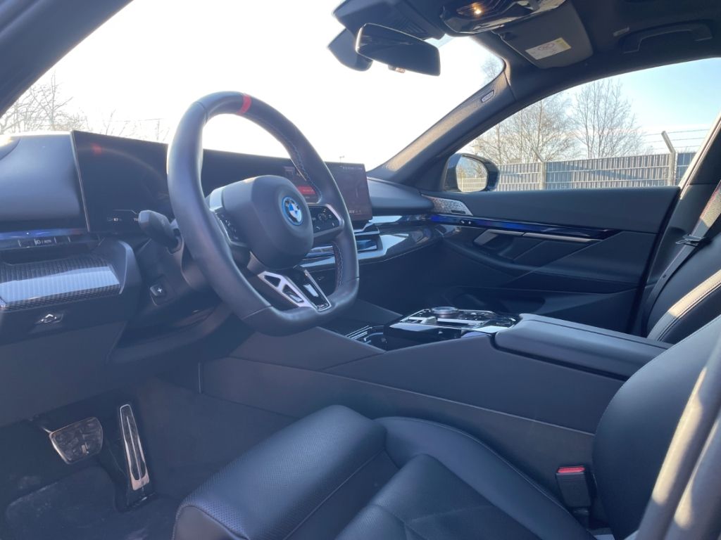 BMW i5 2024
