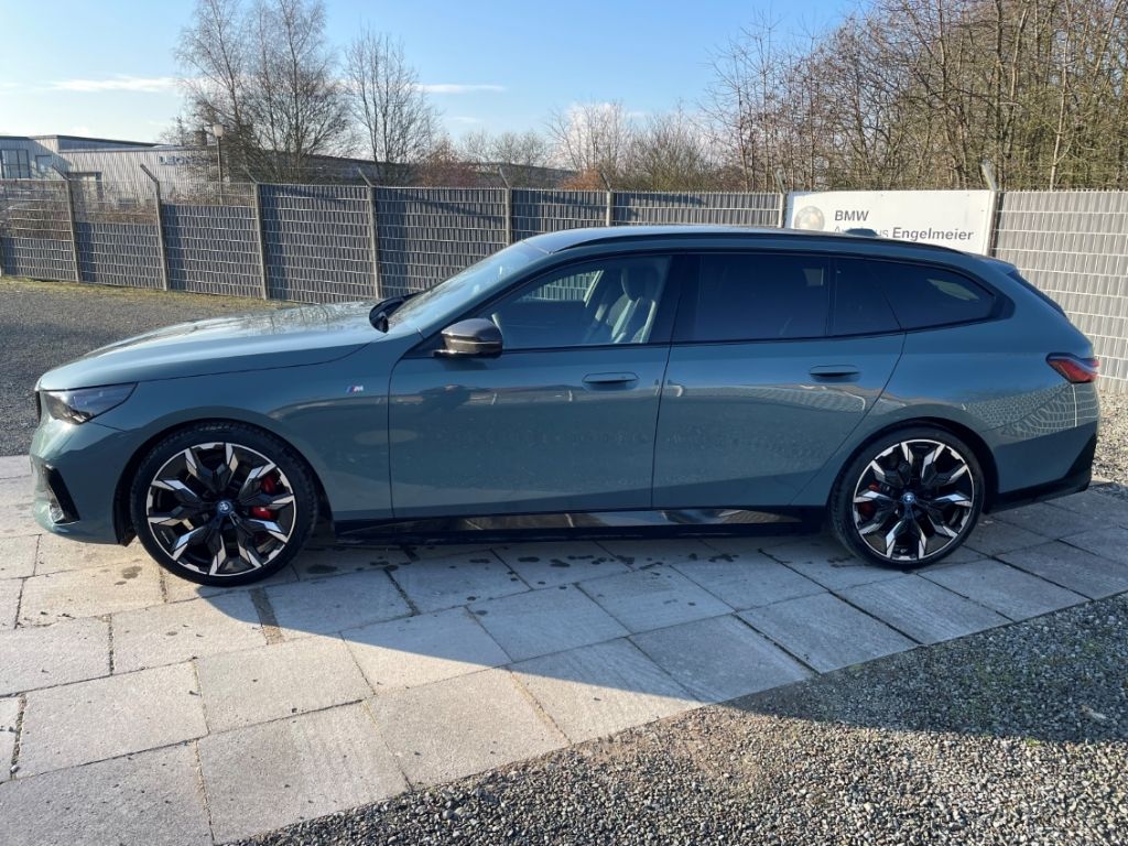 BMW i5 2024