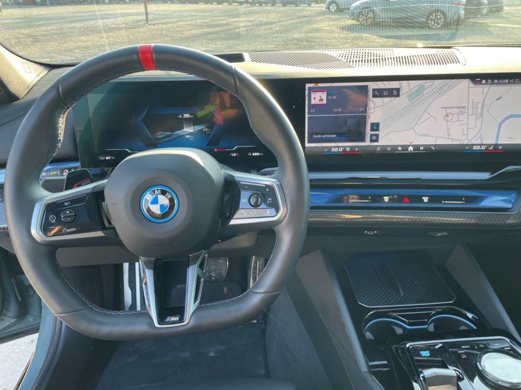 BMW i5 2024