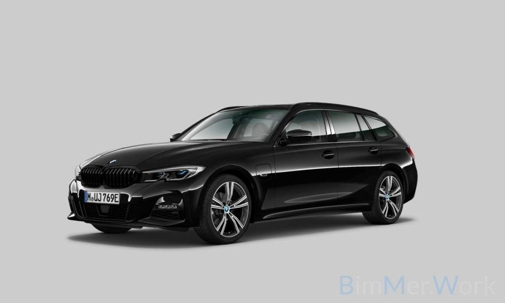 BMW 330 2022