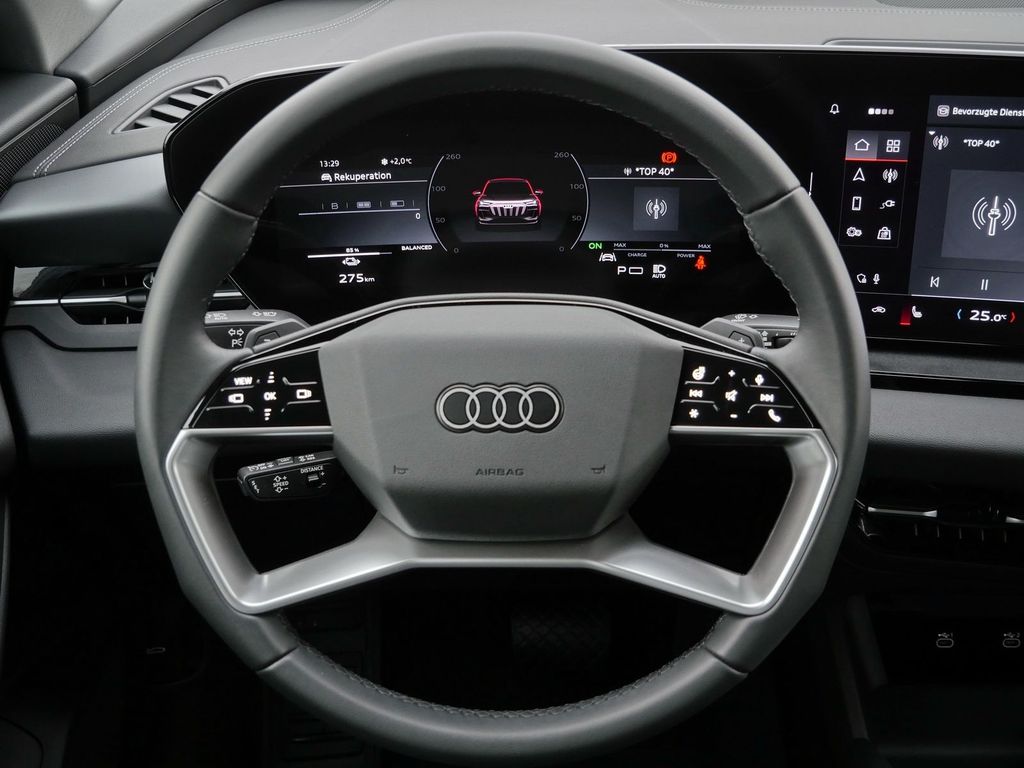Audi Q6 e-tron 2025