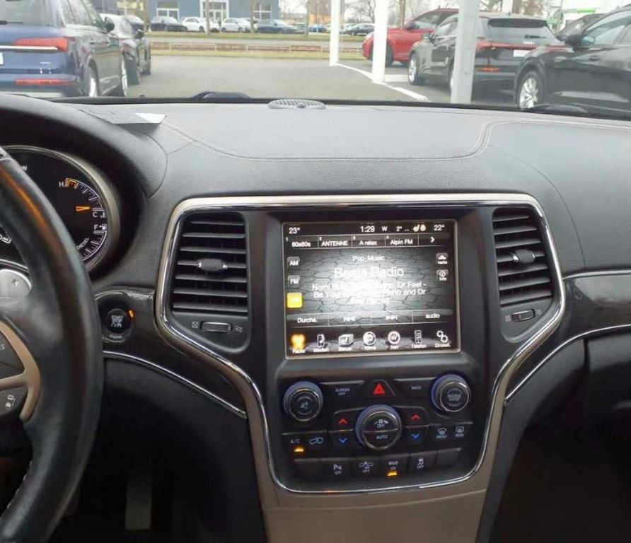 Jeep Grand Cherokee 2016