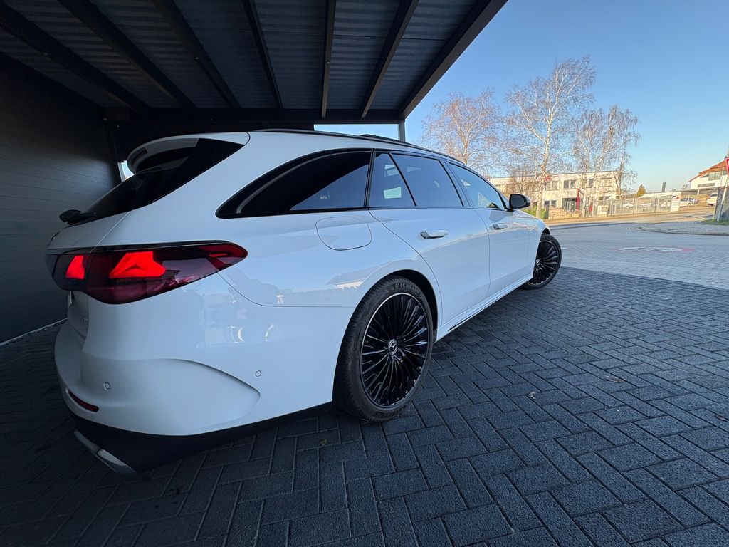 Mercedes-Benz E 300 2025