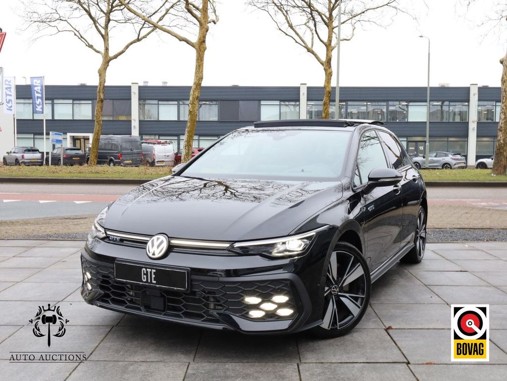 Volkswagen Golf 2025