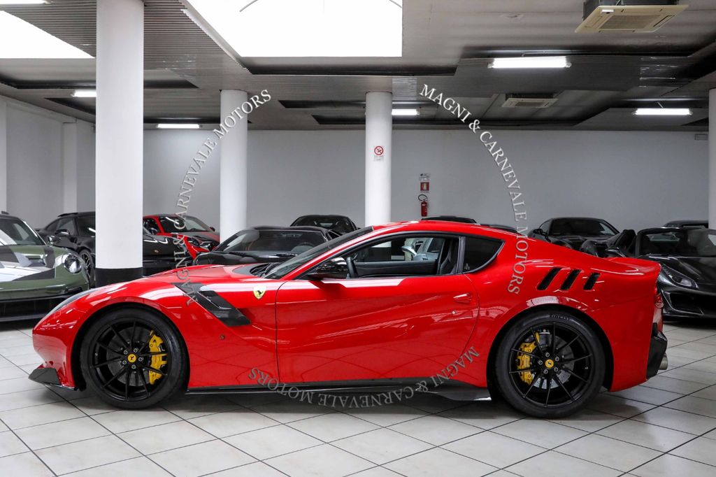 Ferrari F12 2015