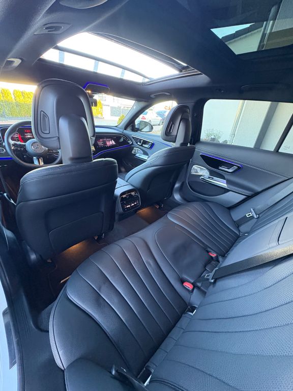 Mercedes-Benz E 300 2025