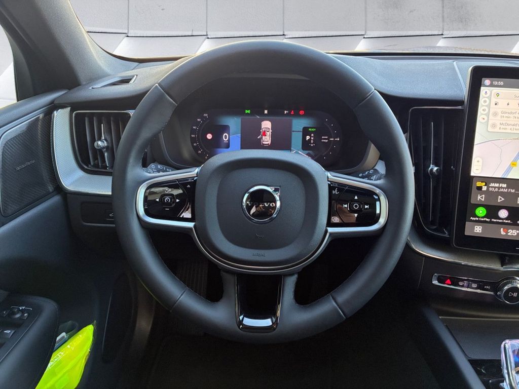Volvo XC60 2025
