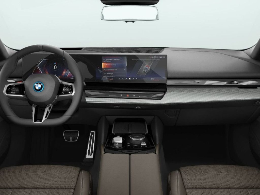 BMW i5 2025