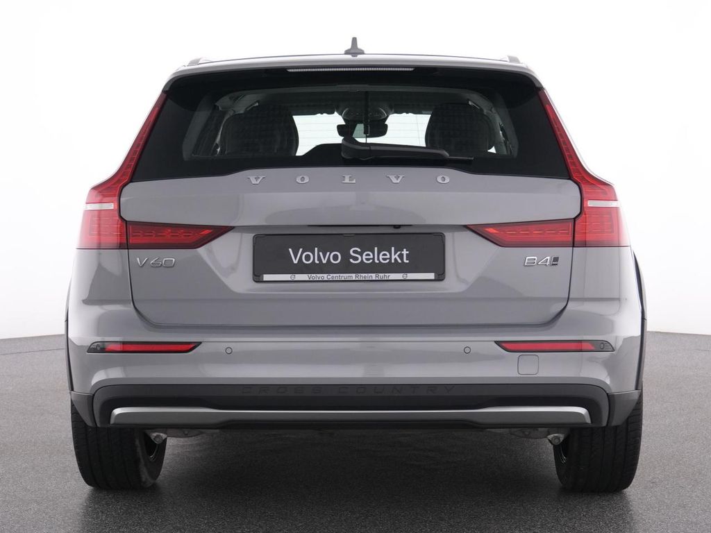 Volvo V60 Cross Country 2023
