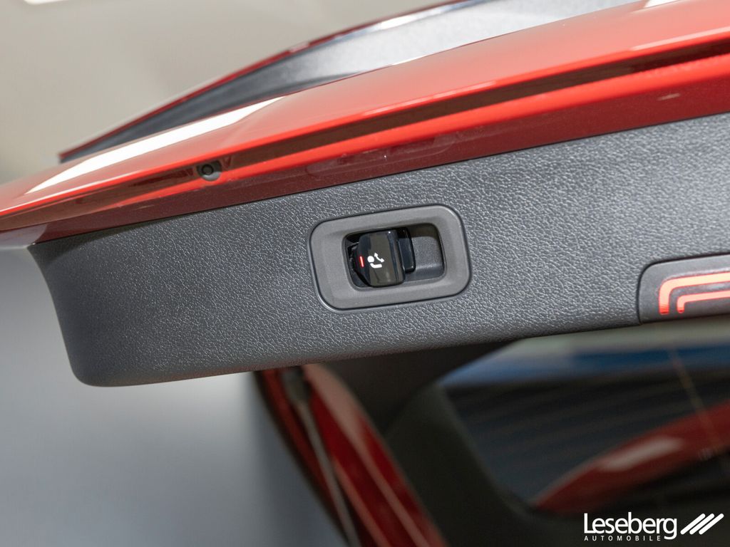 Mercedes-Benz E 300 2025