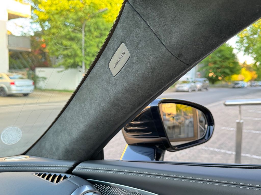 Mercedes-Benz SL 63 AMG