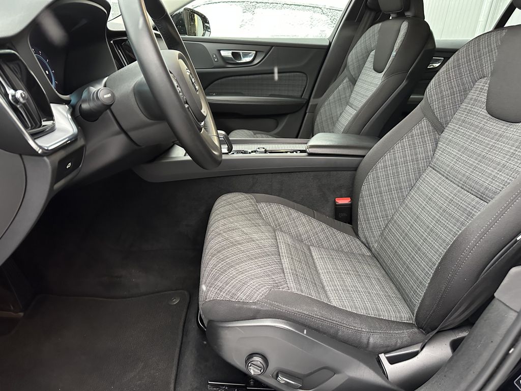 Volvo V60 2022