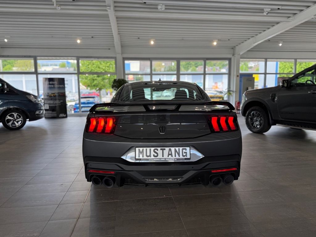 Ford Mustang 2025