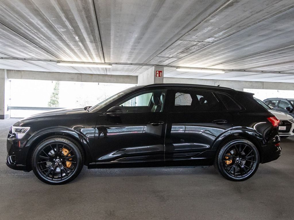 Audi e-tron 2023