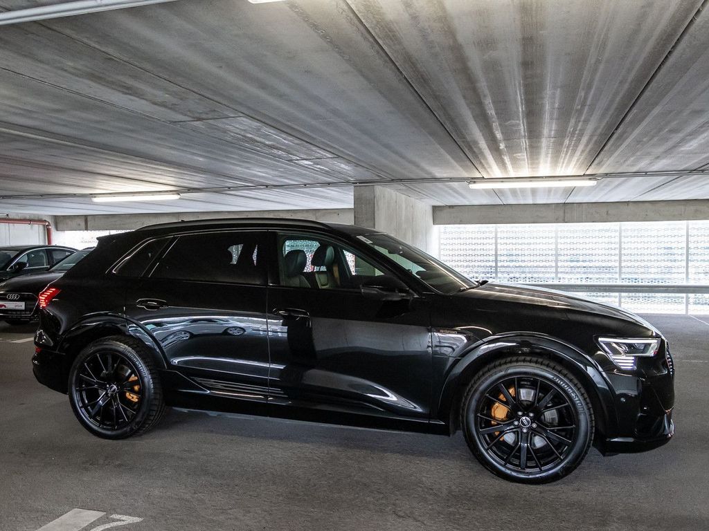 Audi e-tron 2023
