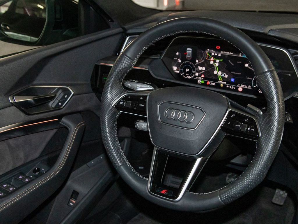 Audi e-tron 2023