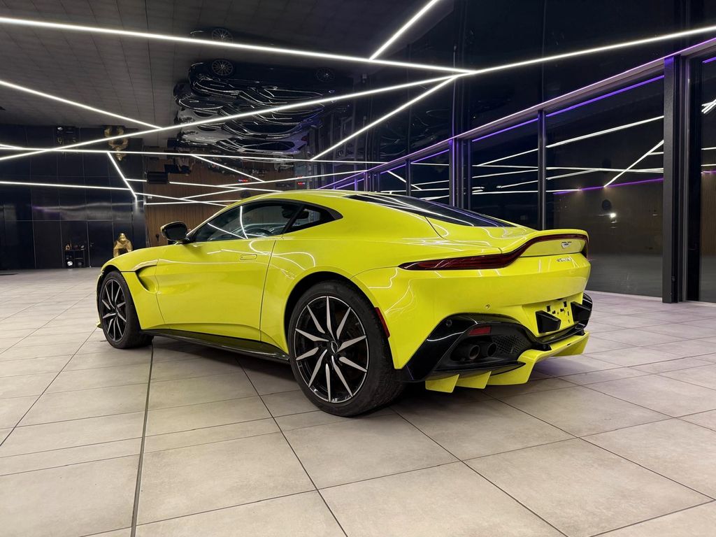 Aston Martin V8 Vantage 2020