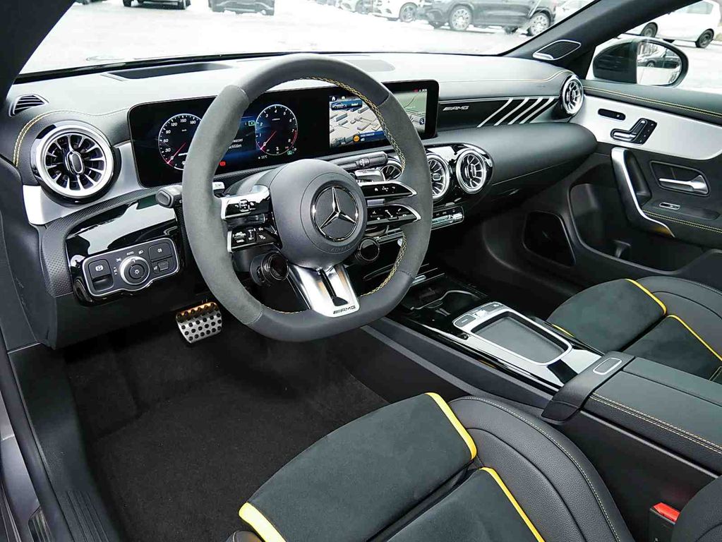 Mercedes-Benz CLA 45 AMG 2024