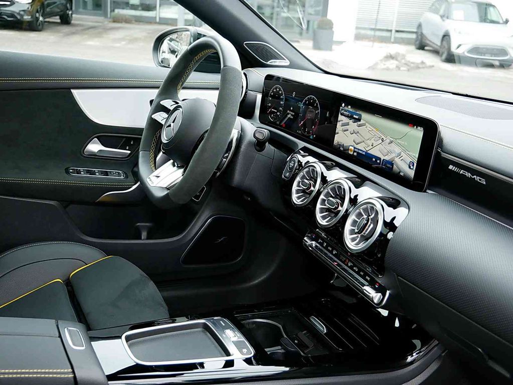 Mercedes-Benz CLA 45 AMG 2024