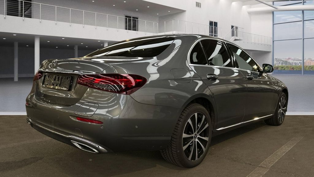 Mercedes-Benz E 300 2022