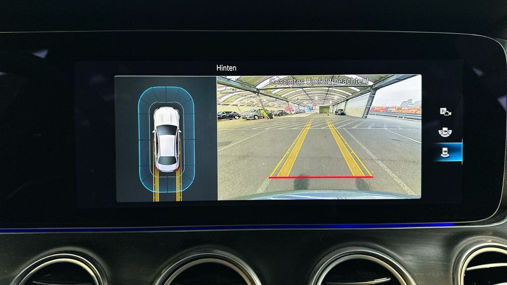 Mercedes-Benz E 300 2022