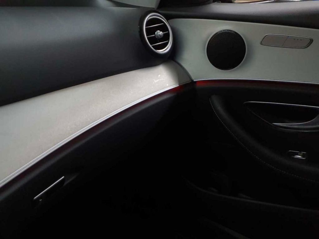 Mercedes-Benz E 300 2021