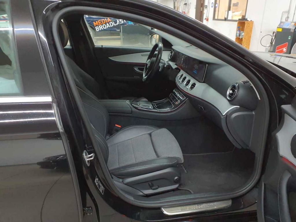 Mercedes-Benz E 300 2021