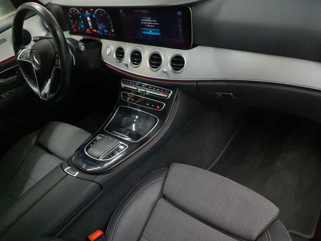 Mercedes-Benz E 300 2021