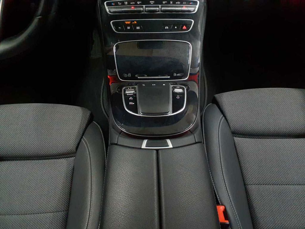 Mercedes-Benz E 300 2021