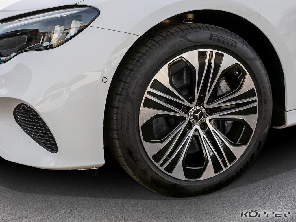 Mercedes-Benz E 300 2025