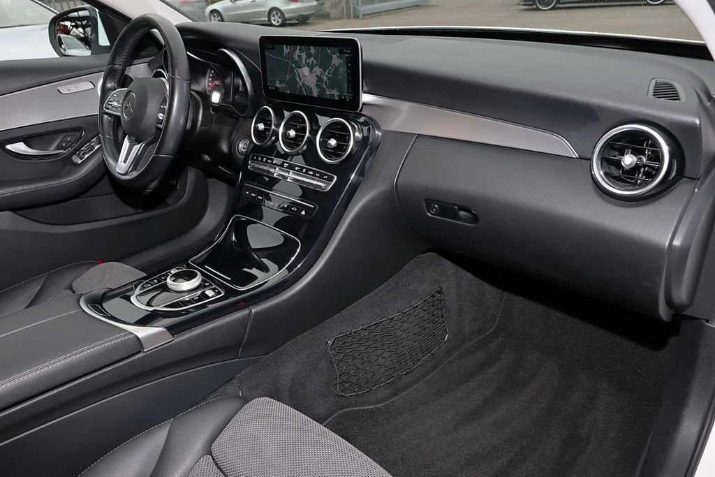 Mercedes-Benz C 300 2020