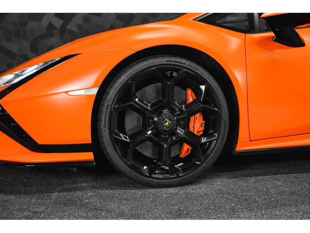Lamborghini Huracán 2023