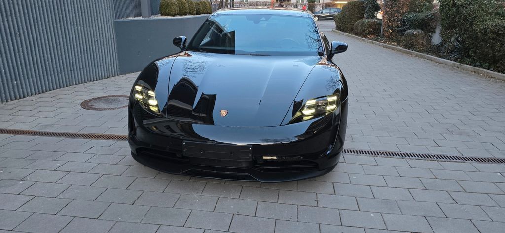 Porsche Taycan 2022