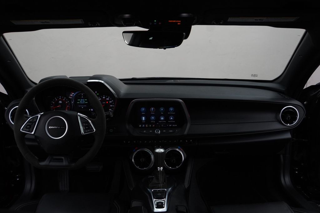 Chevrolet Camaro 2024