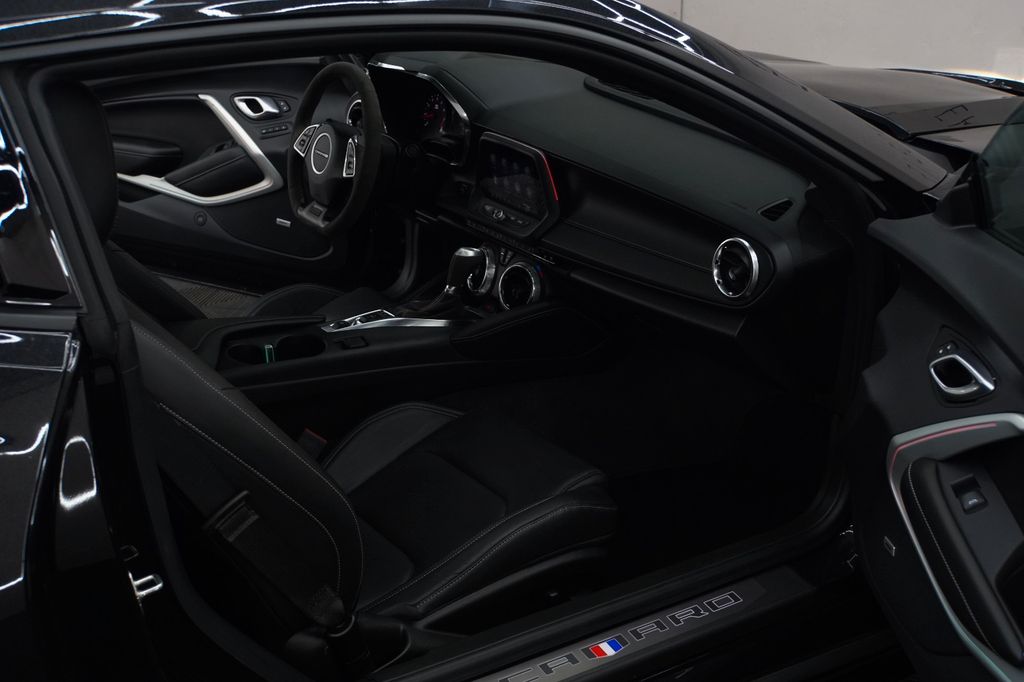 Chevrolet Camaro 2024