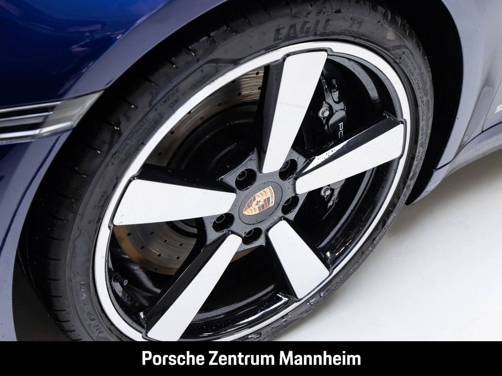 Porsche 992 2025