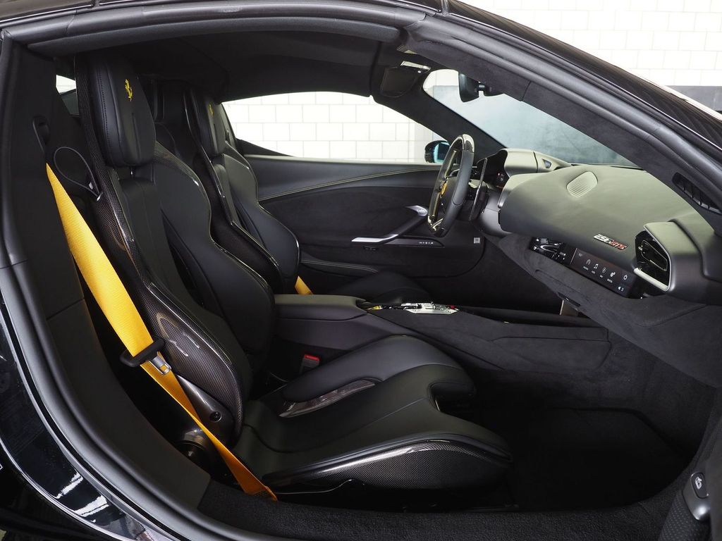 Ferrari 296 GTS 2025